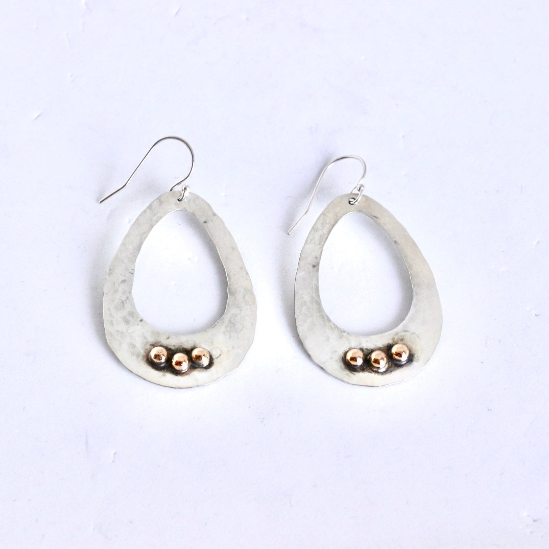 Large Open Oval with 3 Gold Dots Earrings Earrings Richard Schmidt