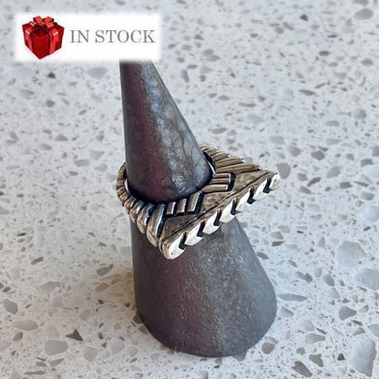 Zig Zag Sides Stacker Ring Rings Dian Malouf   