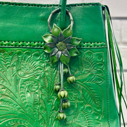 Star Daisy Flower Purse Charm - Green