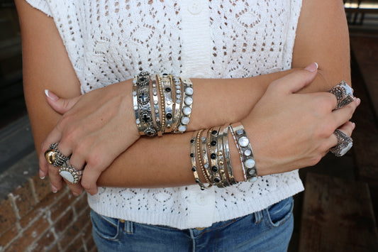 4MM 5 Mother of Pearl Cuff