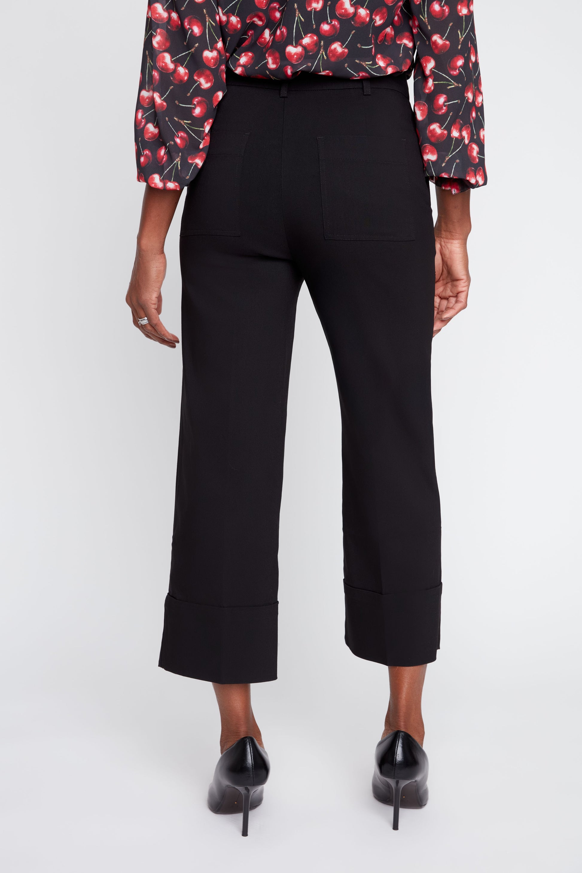 Cropped Straight Cuffed Pants - Black PANTS RENUAR